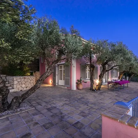 Oliva, In A Serene Location & Private Pool, By Zantewize Akrotiri (Zakynthos)