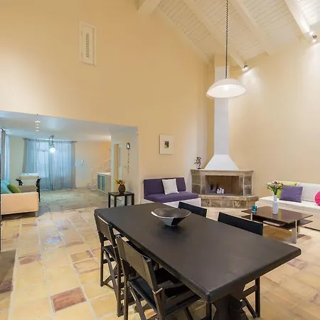 Oliva, In A Serene Location & Private Pool, By Zantewize