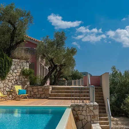 Villa Oliva, In A Serene Location & Private Pool, By Zantewize *