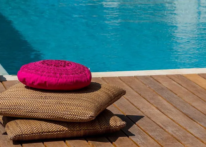 빌라 Oliva, In A Serene Location & Private Pool, By Zantewize