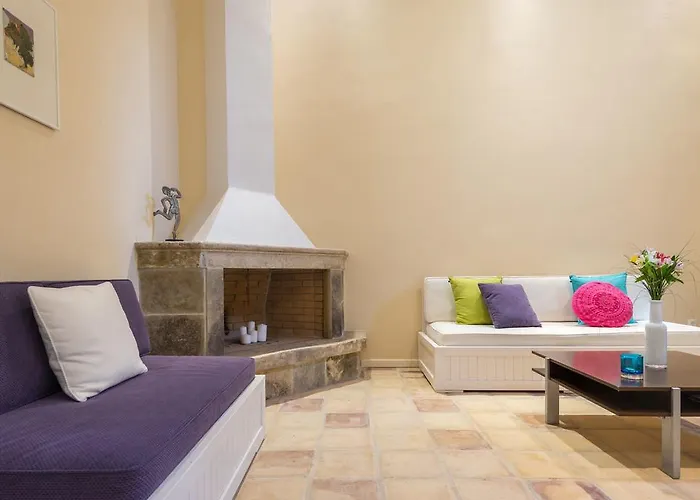 Oliva, In A Serene Location & Private Pool, By Zantewize 빌라