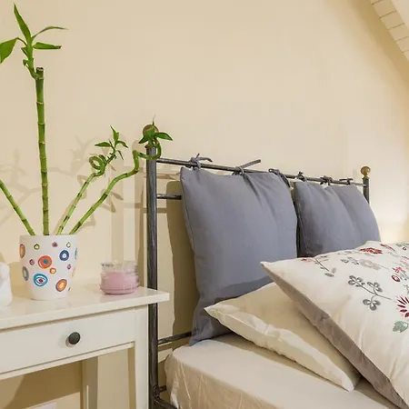 Oliva, In A Serene Location & Private Pool, By Zantewize Vila