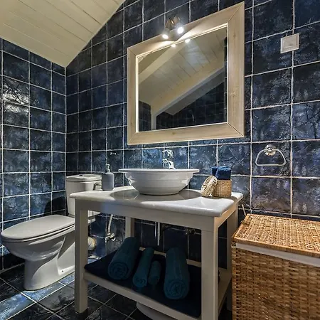 Vila Oliva, In A Serene Location & Private Pool, By Zantewize Akrotiri (Zakynthos)