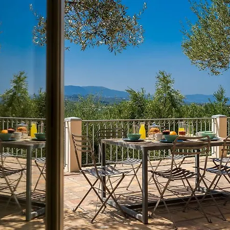 ヴィラ Oliva, In A Serene Location & Private Pool, By Zantewize