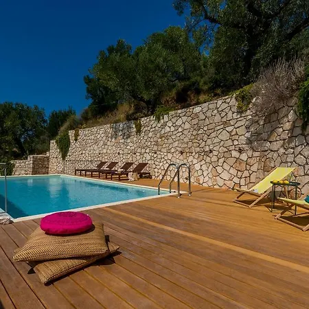Oliva, In A Serene Location & Private Pool, By Zantewize Vila *