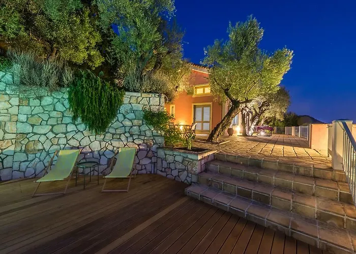 Oliva, In A Serene Location & Private Pool, By Zantewize *